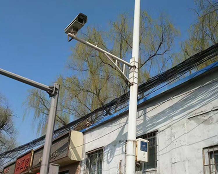 鑫雨杭電器設(shè)備公司淺談太原監(jiān)控立桿的制作要求是什么？